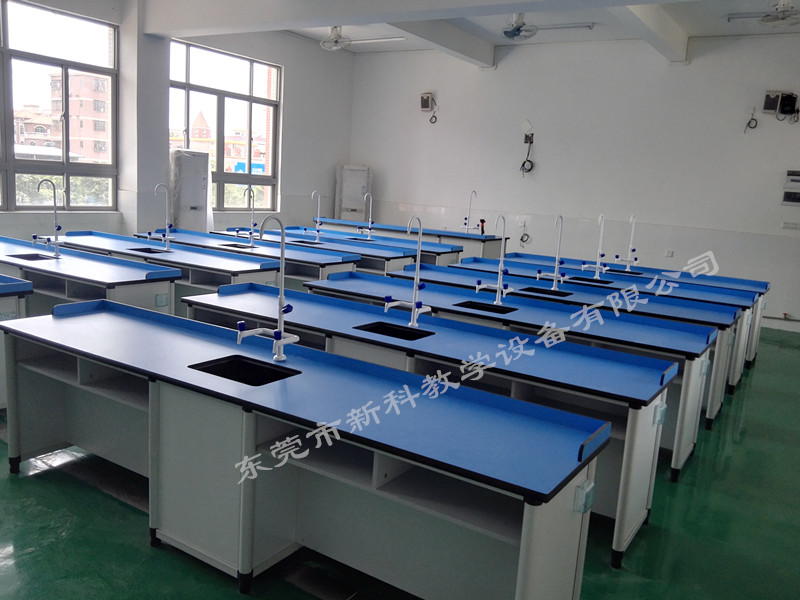 <a href='http://m.laleng.cn/chanpin/53-1.html' target='1' style='font-size:18px; font-weight:bold; color:#000000;'>科學實驗室</a>
