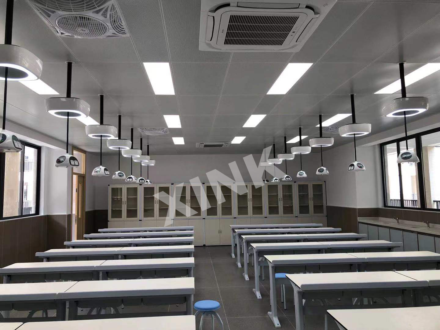 <a href='http://m.laleng.cn/' target='1' style='font-size:14px; font-weight:bold; color:#0080ff;'>物理實驗室</a>