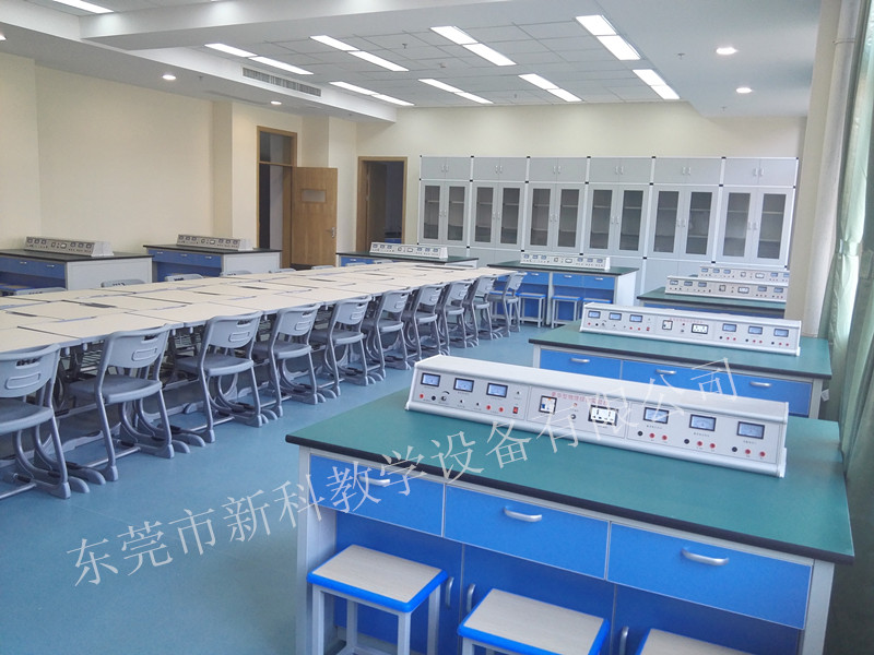 <a href='http://m.laleng.cn/' target='1' style='font-size:14px; font-weight:bold; color:#0080ff;'>物理實驗室</a>教室