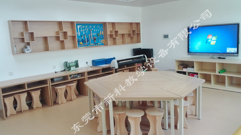 <a href='http://m.laleng.cn' target='1' style='font-size:14px; font-weight:bold; color:#0080ff;'>創(chuàng)客實(shí)驗(yàn)室</a>