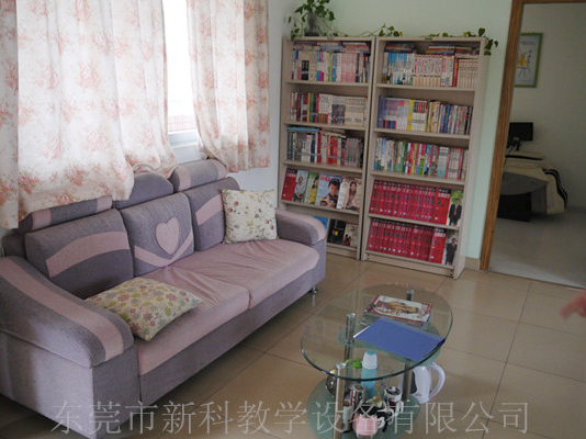 學校<a href='http://m.laleng.cn' target='1' style='font-size:14px; font-weight:bold; color:#0080ff;'>心理咨詢室</a>