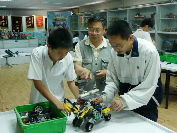 <a href='http://m.laleng.cn/chanpin/60-1.html' target='1' style='font-size:18px; font-weight:bold; color:#000000;'>機(jī)器人功能室</a>
