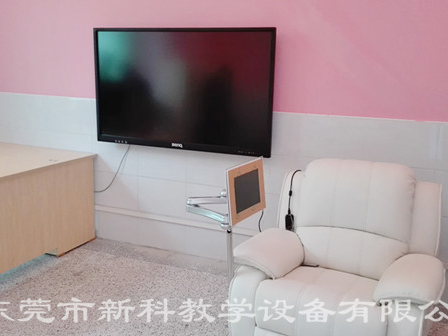 <a href='http://m.laleng.cn' target='1' style='font-size:14px; font-weight:bold; color:#0080ff;'>心理咨詢室</a>布置